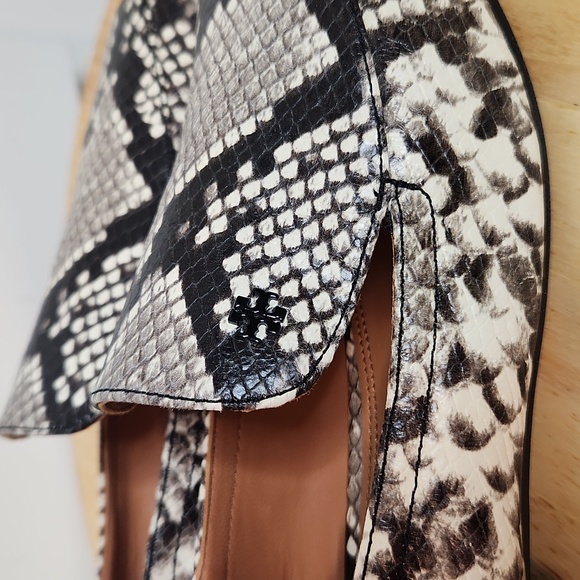 Tory Burch Women's Kira Embossed Stretch Loafer Warm Roccia Size 7 cream black - Picture 3 of 12